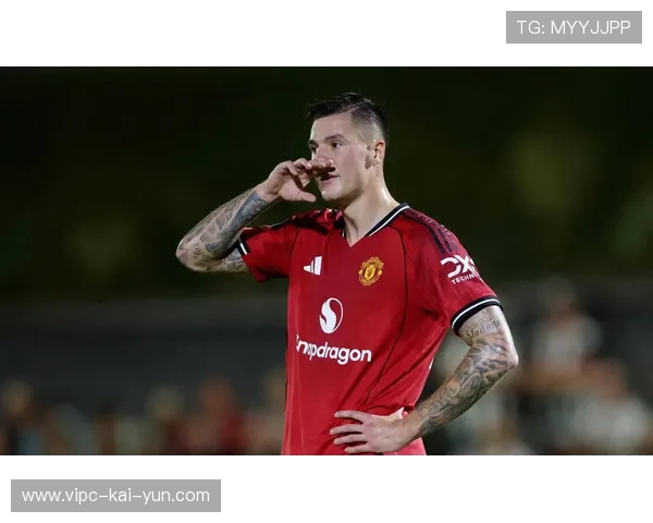 曼联冬窗可 2000 万拿下铁腰？红魔必须快抢